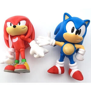 2 Jakks Pacific Classic Sonic the Hedgehog Blue Sonic & Red Knuckles Figures